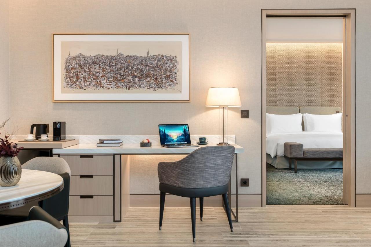 Hotel Address Provincia di Istanbul Esterno foto A suite at the hotel