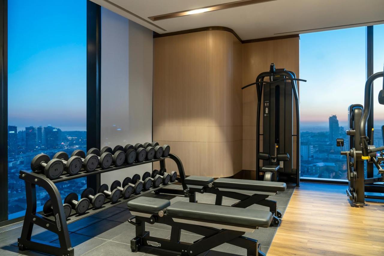 Hotel Address Provincia di Istanbul Esterno foto The gym at the Ritz-Carlton, Osaka