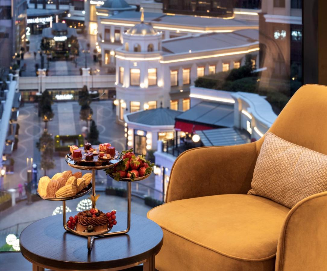 Hotel Address Provincia di Istanbul Esterno foto Afternoon tea at The Landmark, Hong Kong